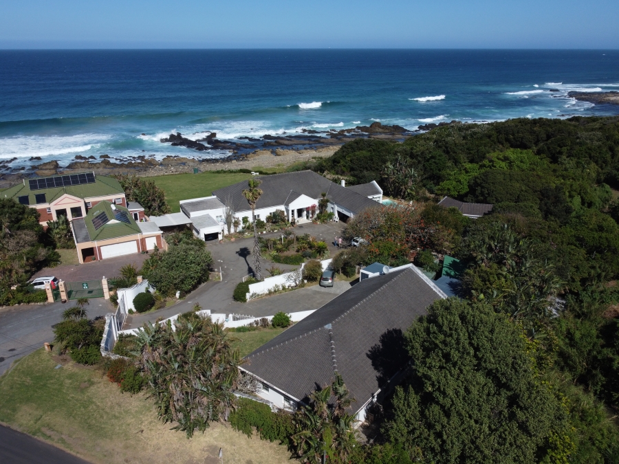 5 Bedroom Property for Sale in Gonubie Eastern Cape